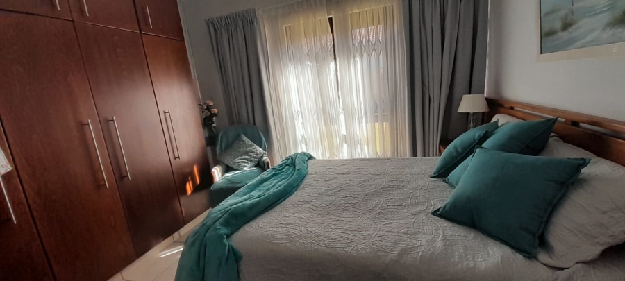 3 Bedroom Property for Sale in Flamwood North West